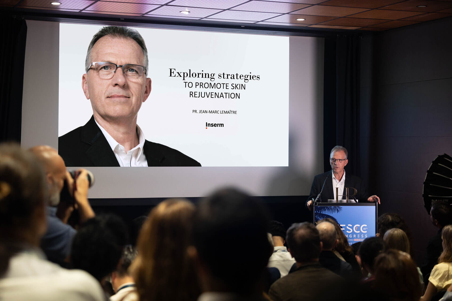 Targeting senescence to reverse aging